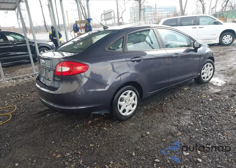 2013 Ford Fiesta S z USA, uszkodzony, nr VIN 3FADP4AJ4DM217992